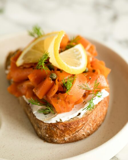 Łosoś wędzony w ciąży - czy można i jest bezpieczny?